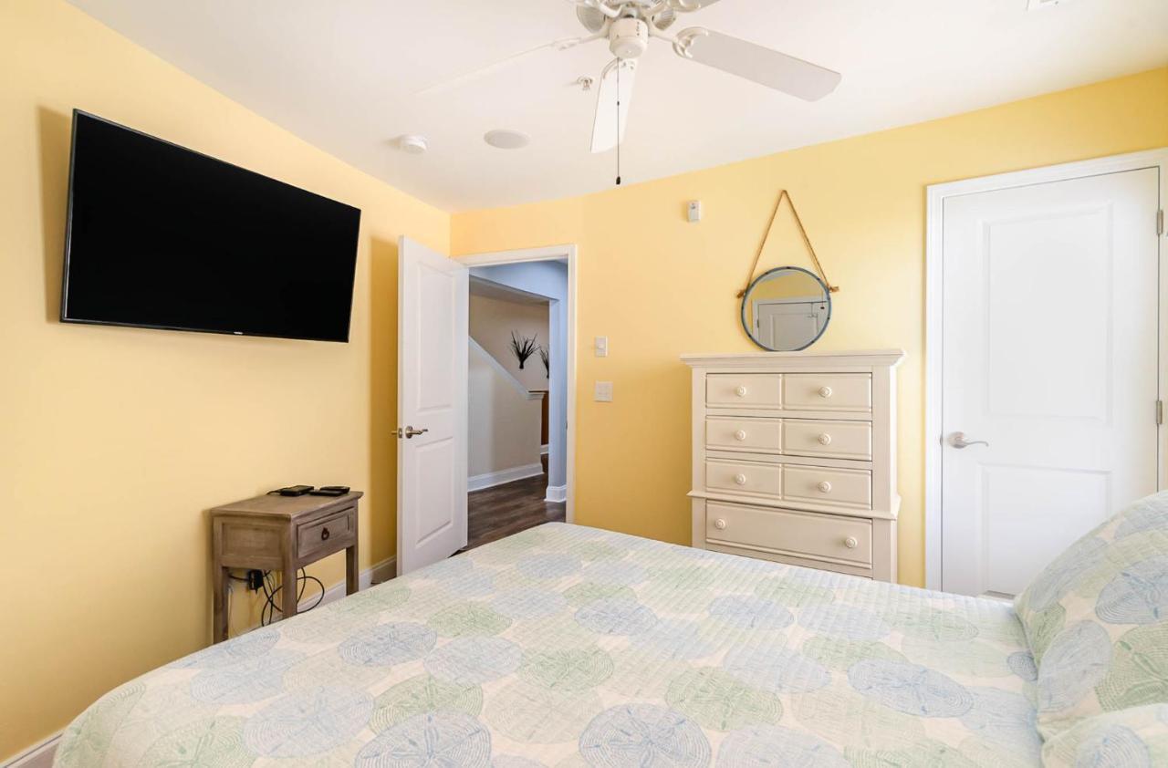 Spacious Penthouse Ocean Front 7 Bedroom Condo - Ambassador Villas Unit 401 Myrtle Beach Exterior photo
